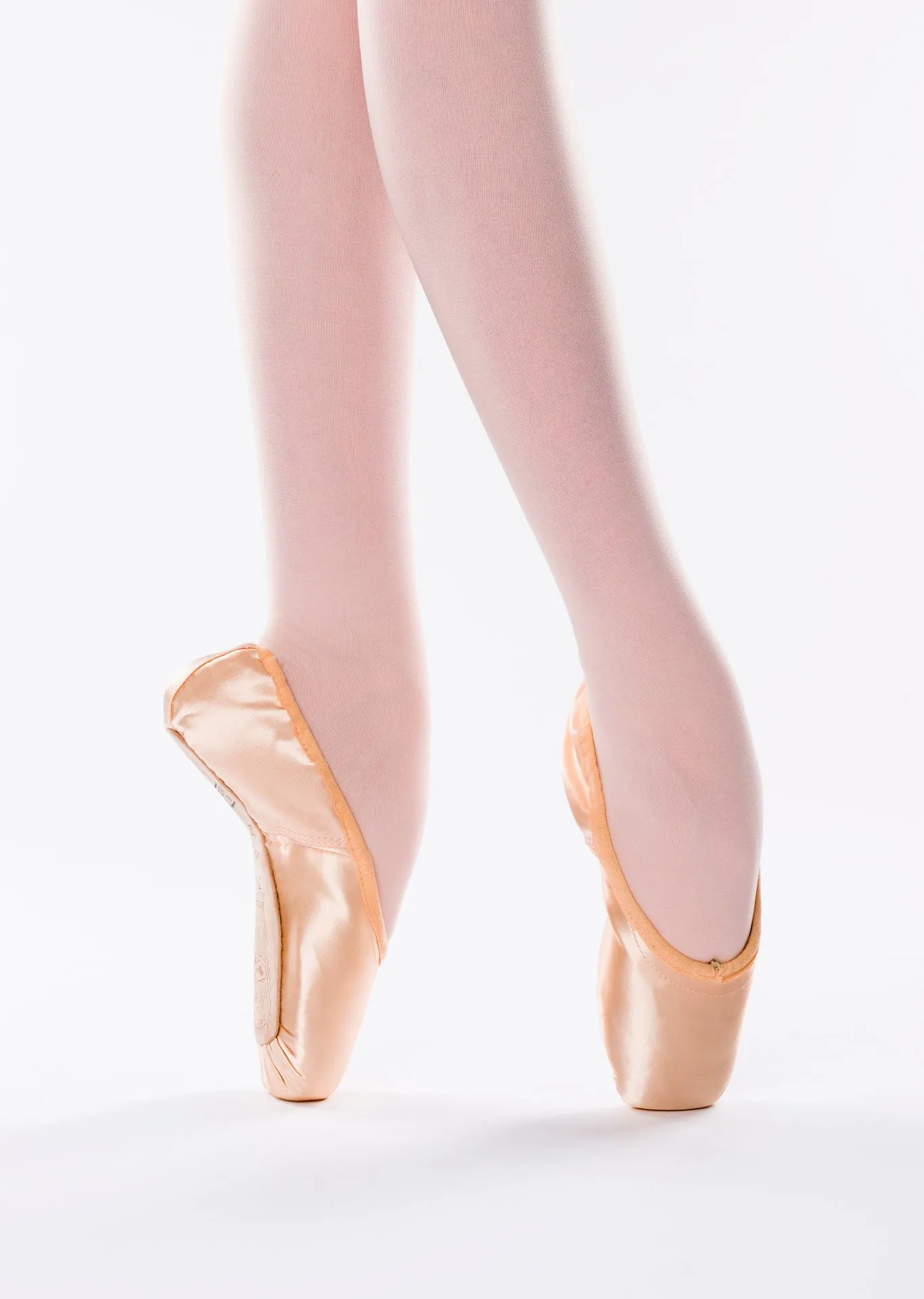 Freed Adults Classic Pro Light Pointe Shoe: Pink