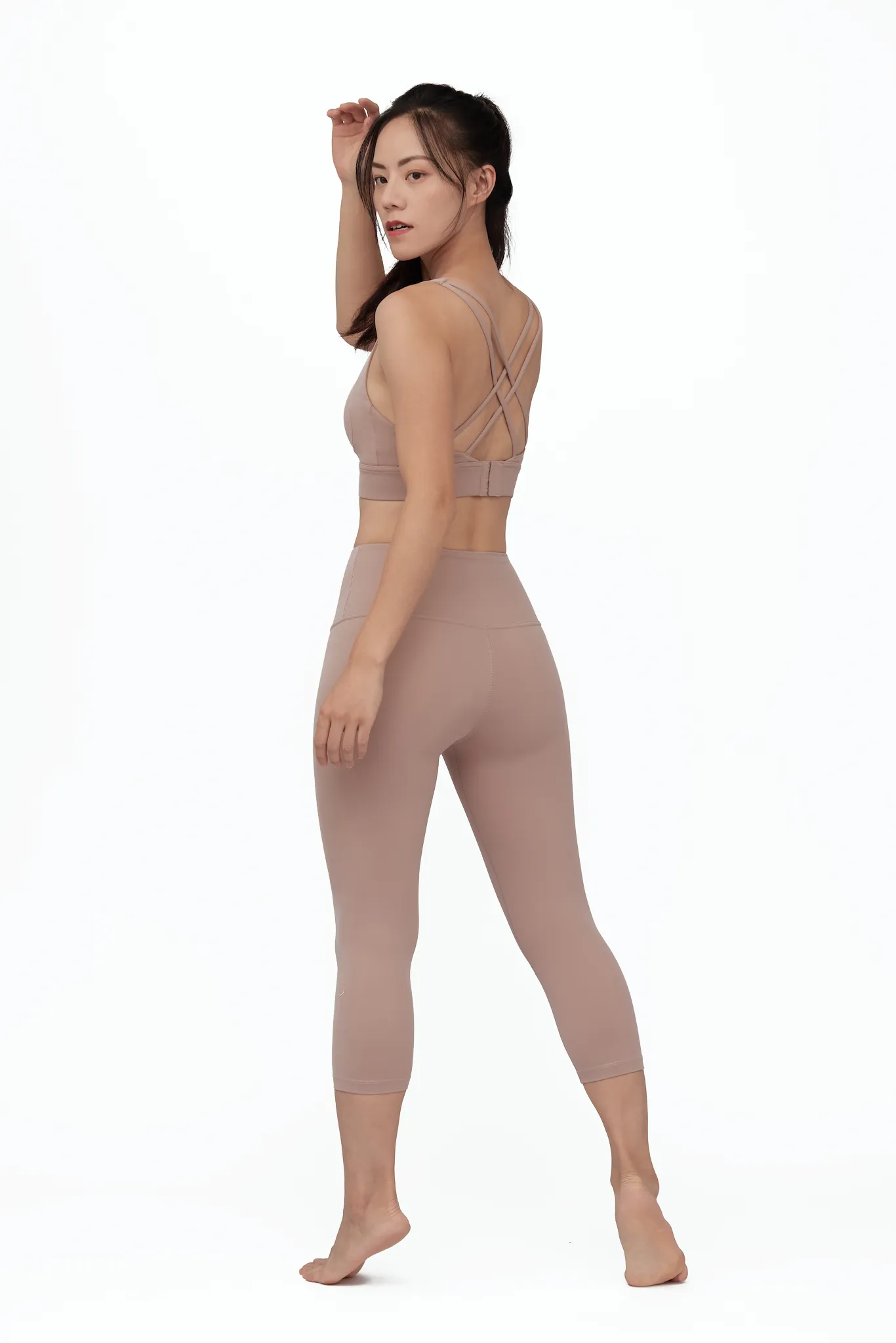 High-Rise 17" Legging