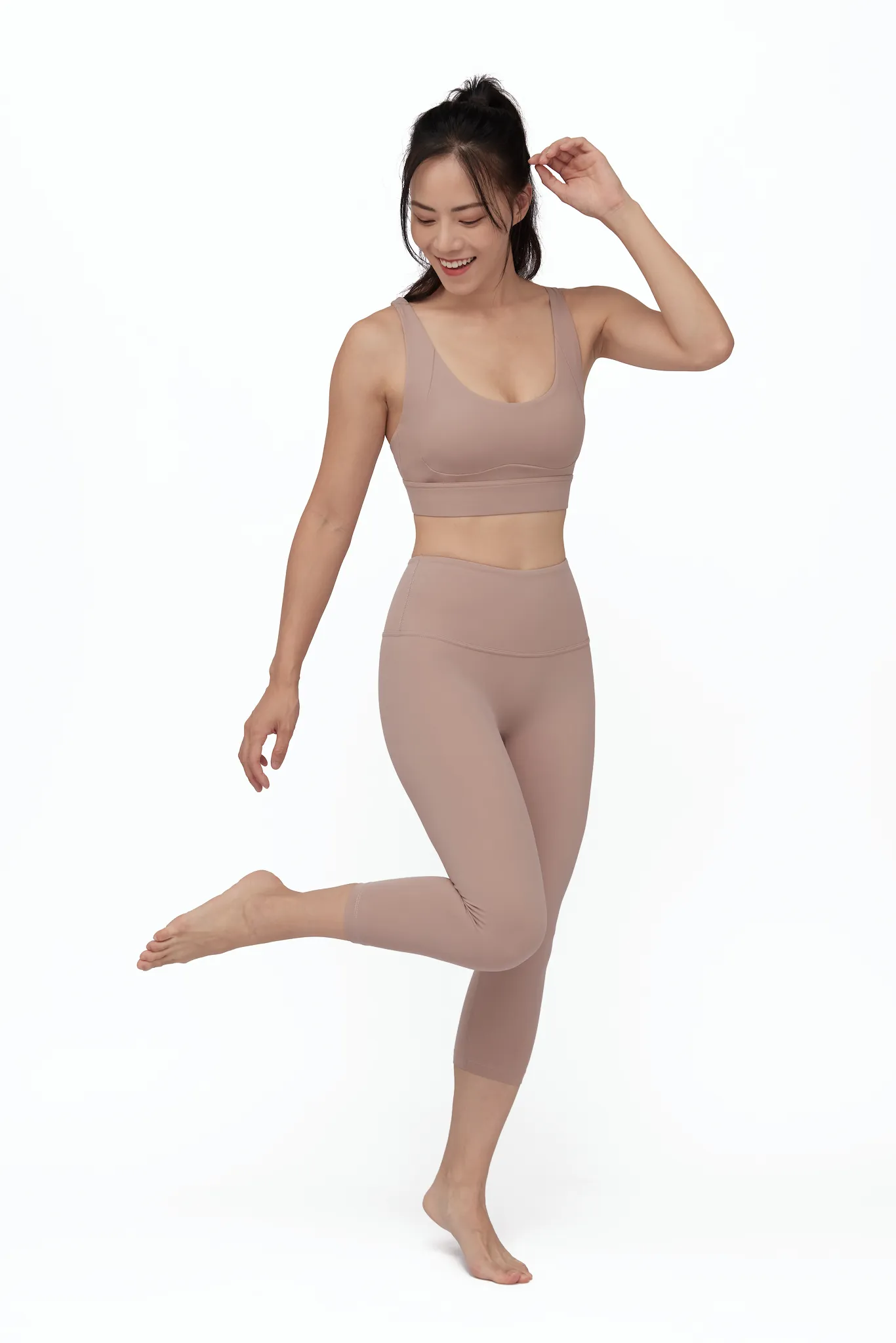 High-Rise 17" Legging